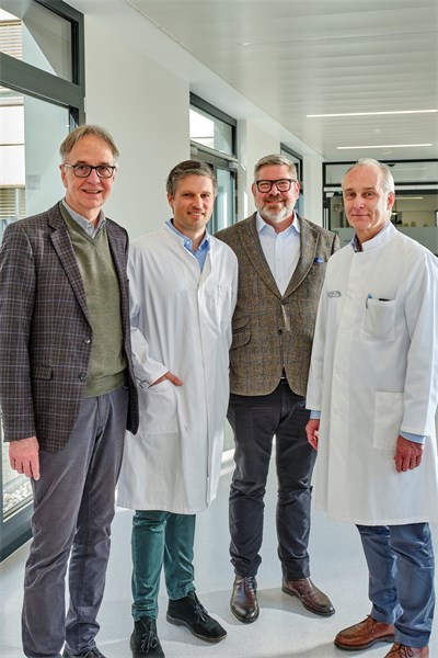 Prof. Dr. Weiß, Dr. Klein, Daniell Dellmann, Prof. Dr. Goßmann (v.l.n.r.)