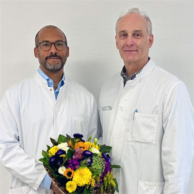 Geschäftsführer Prof. Dr. Axel Goßmann begrüßte heute Prof. Dr. Daniel Klotz, Chefarzt der Kinder- und Jugendmedizin, Foto: Kliniken Köln