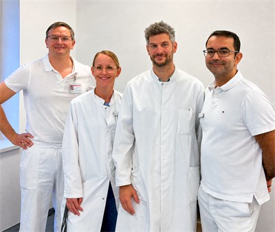 Prof. Wafaisade (r.) und das Team der Schulterchirurgie