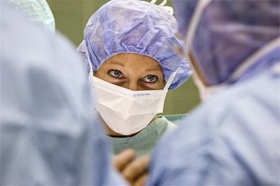Operation. Foto: Kliniken Köln / Birgitta Petershagen